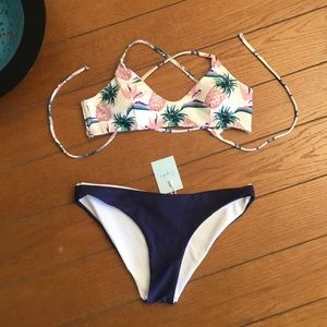 NWT Cupshe Reversible Pineapple Print Bikini 👙